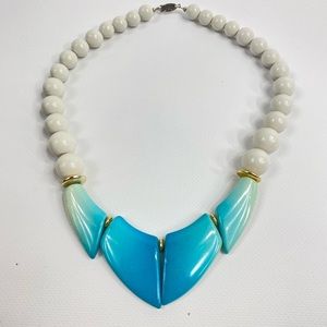 VINTAGE STATEMENT 1970/80s Bib/Collar Blue and White Mottled Bead Necklace RETRO